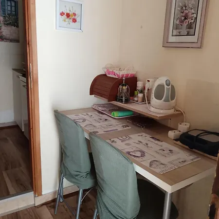 Lara Apartment *