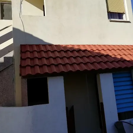 Lara Apartment